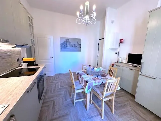 Apartment Brand New !!! Ancient Bologna Centrale Liberty Style Completely Renovated 2025