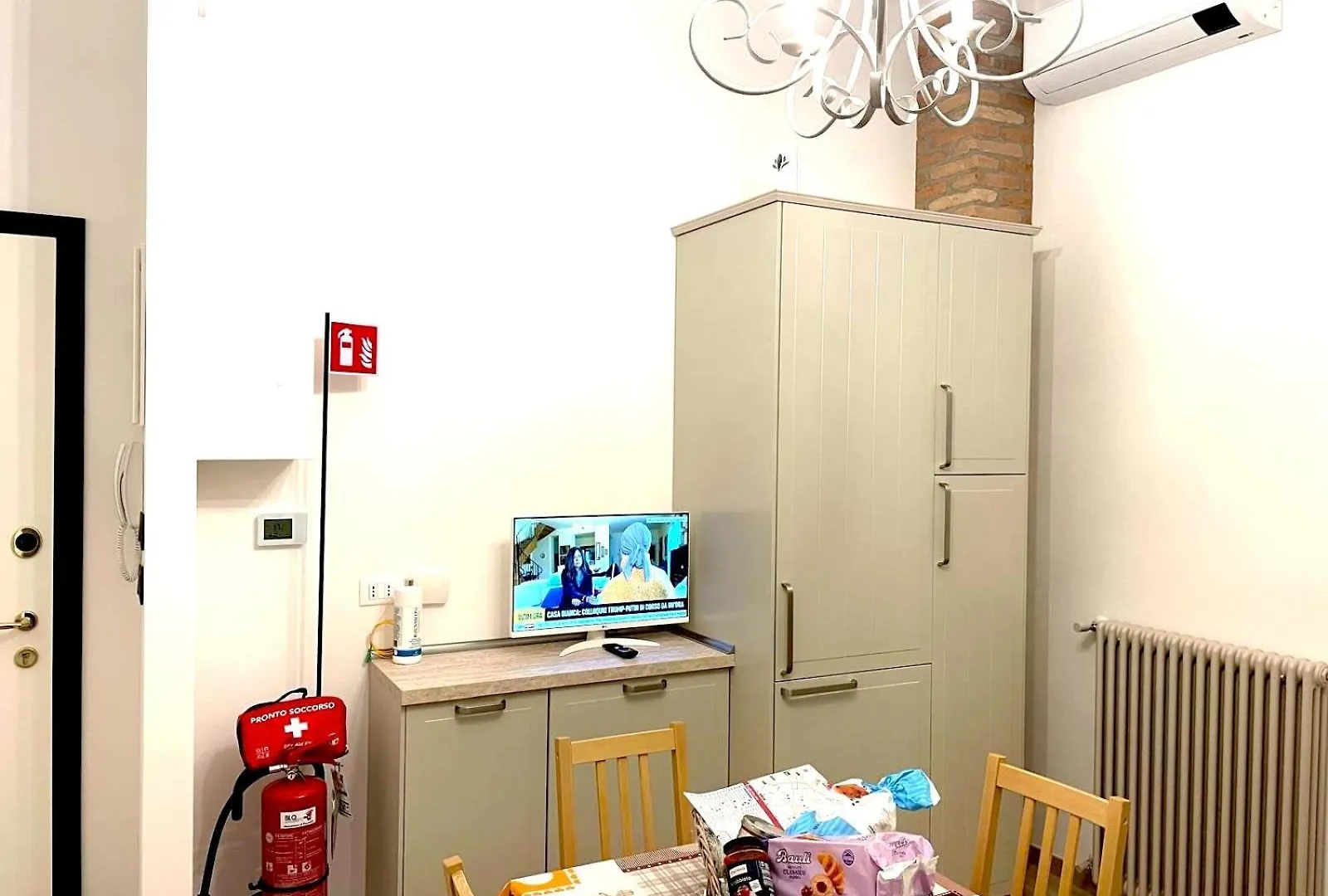 Brand New !!! Ancient Bologna Centrale Liberty Style Completely Renovated 2025 0*,  Italy