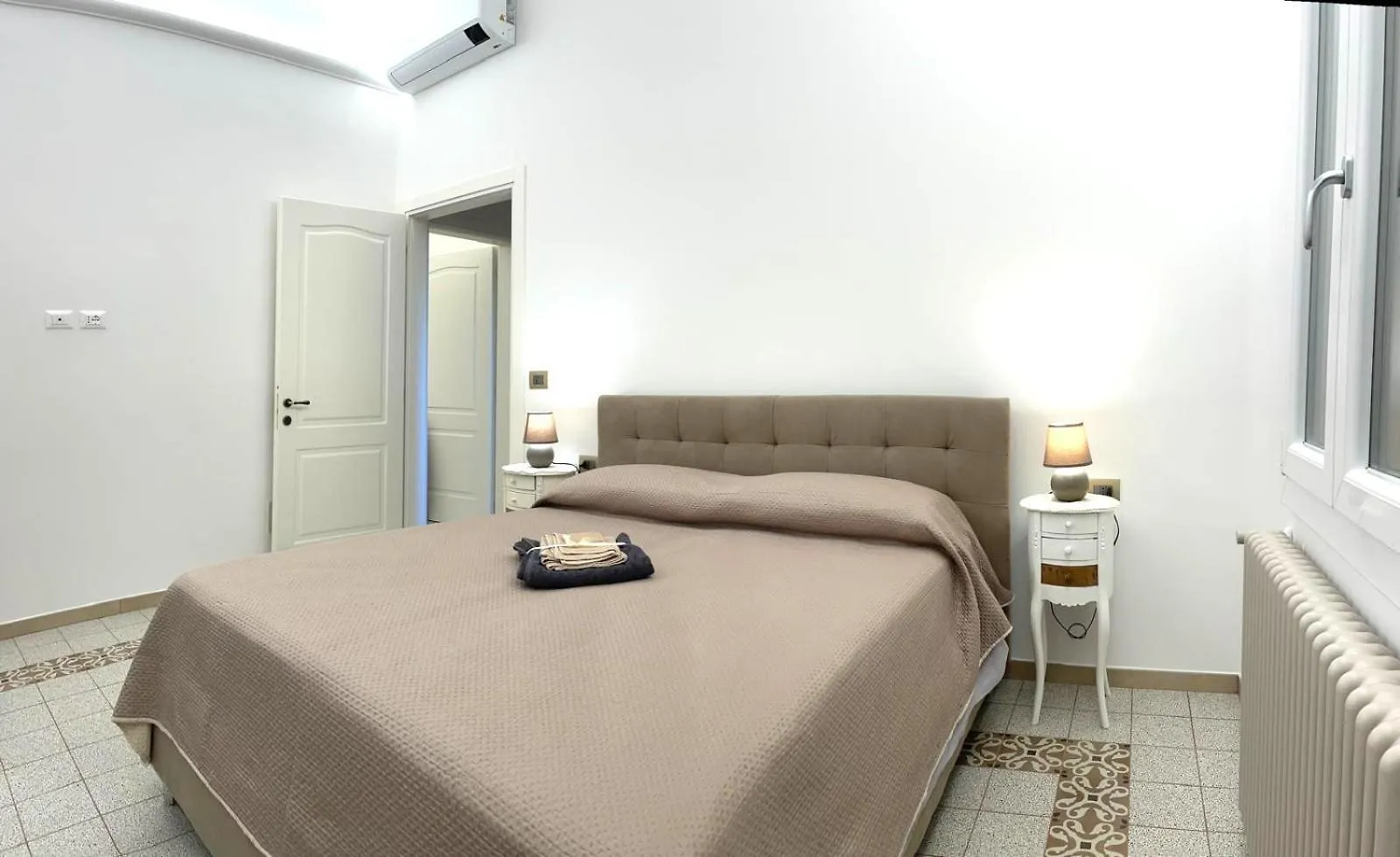 Brand New !!! Ancient Bologna Centrale Liberty Style Completely Renovated 2025 0*,