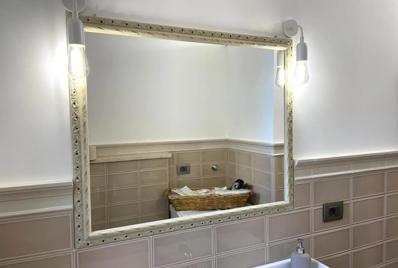 Brand New !!! Ancient Bologna Centrale Liberty Style Completely Renovated 2025 0*,  Italy