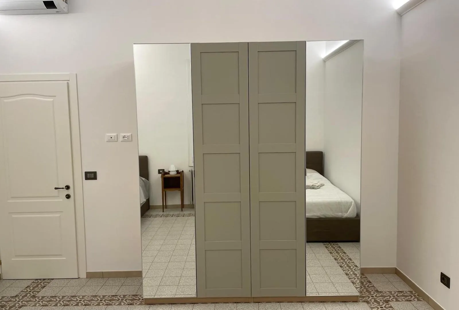 Apartment Brand New !!! Ancient Bologna Centrale Liberty Style Completely Renovated 2025