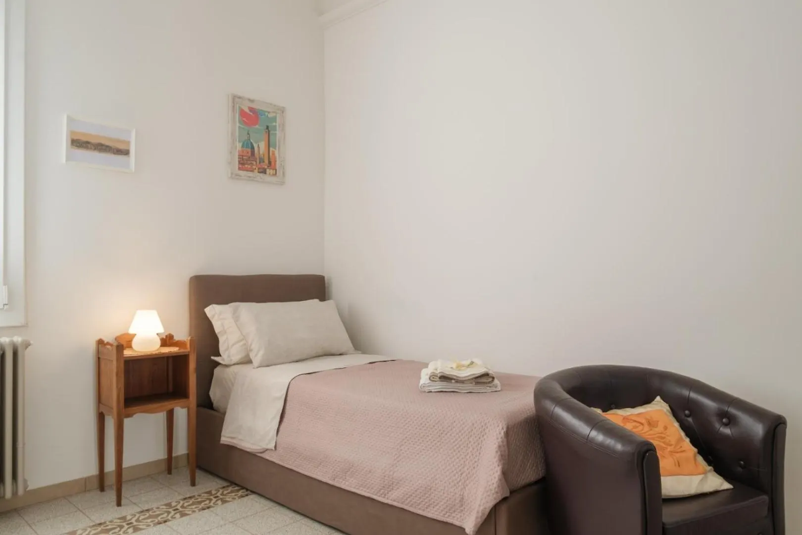Brand New !!! Ancient Bologna Centrale Liberty Style Completely Renovated 2025 شقة