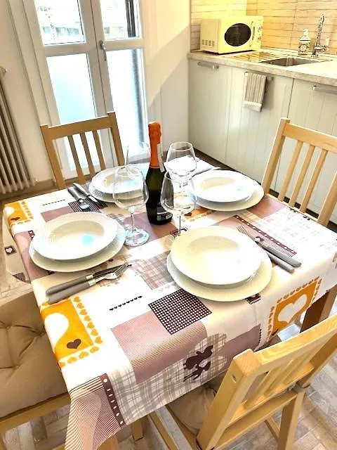 Brand New !!! Ancient Bologna Centrale Liberty Style Completely Renovated 2025 Apartmán